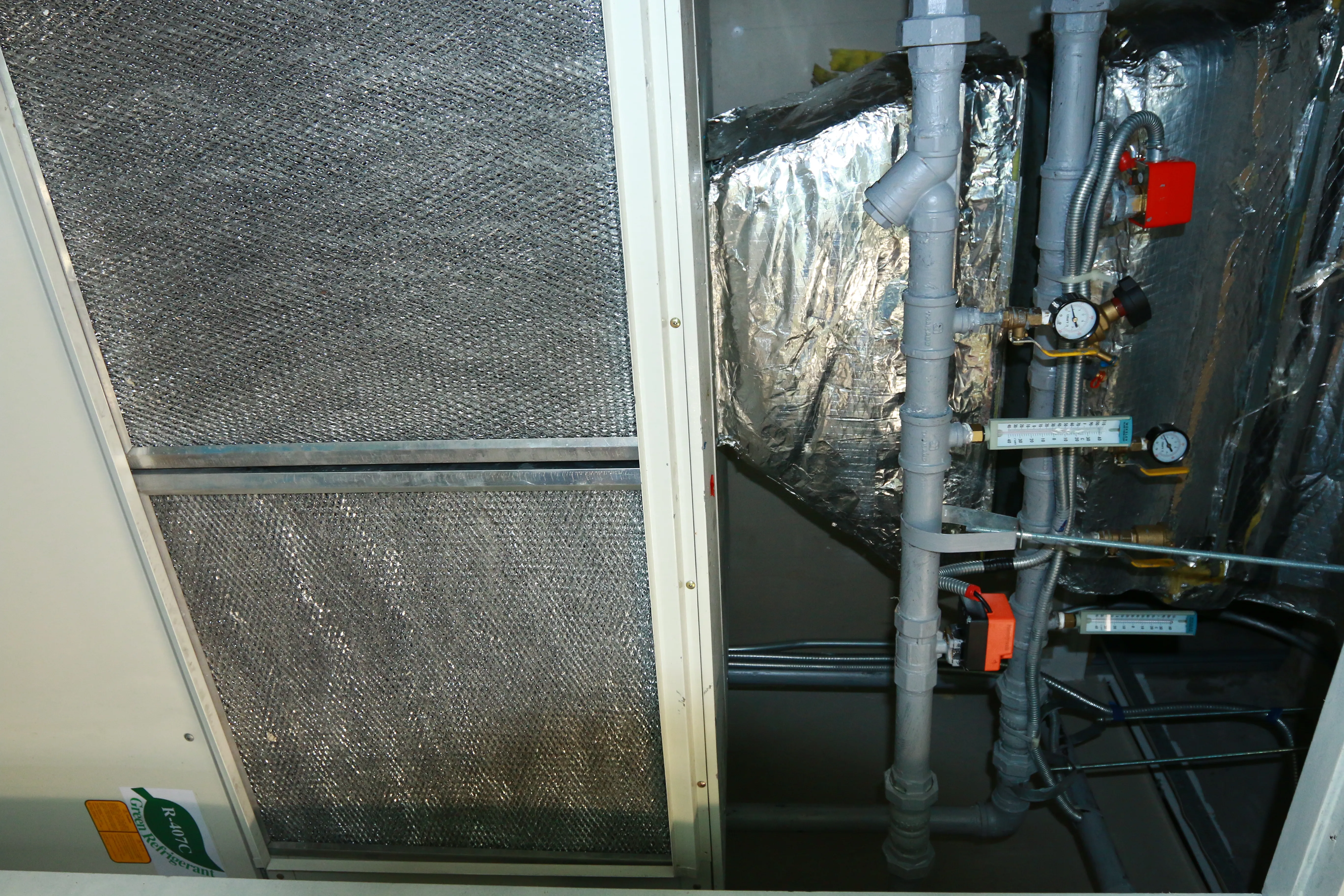 Seaoil — Hitachi Chilled Water System 8